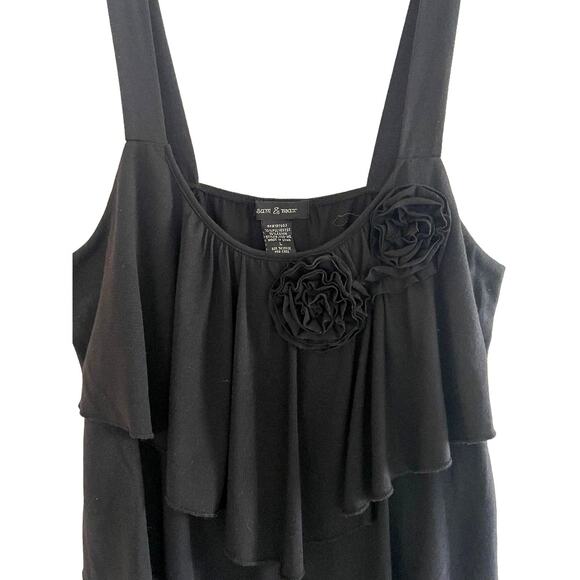 Sam & Max Black Tank with‎ Ruffles/Roses Size Large - Picture 3 of 5